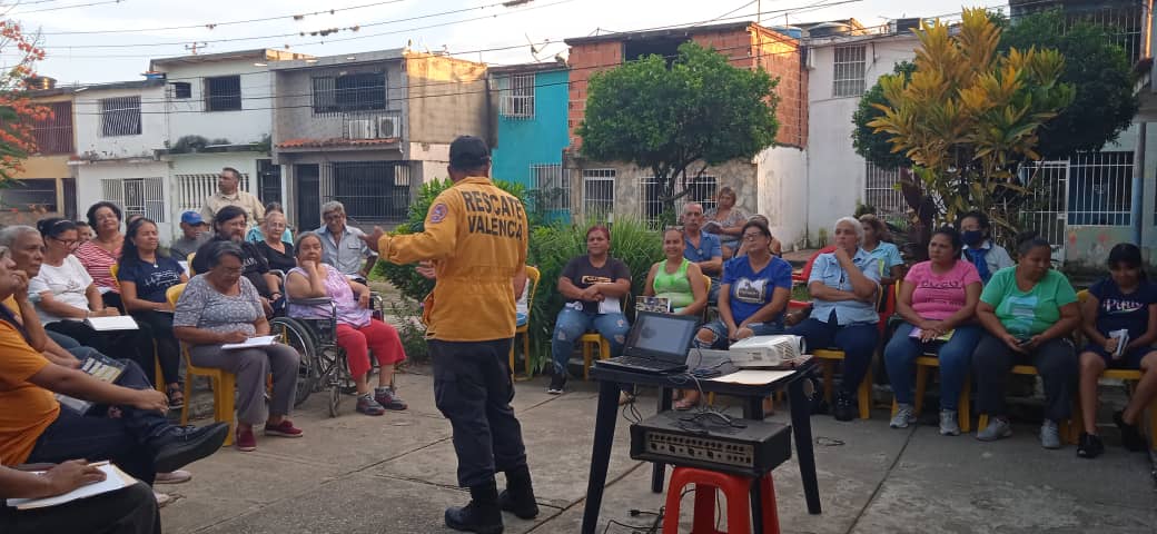 Formación de líderes comunitarios