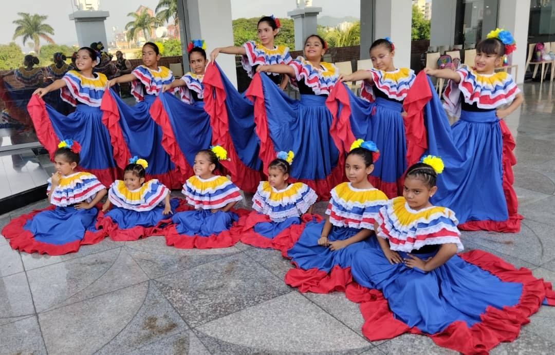 Asociación Civil de Danza Amanecer Criollo