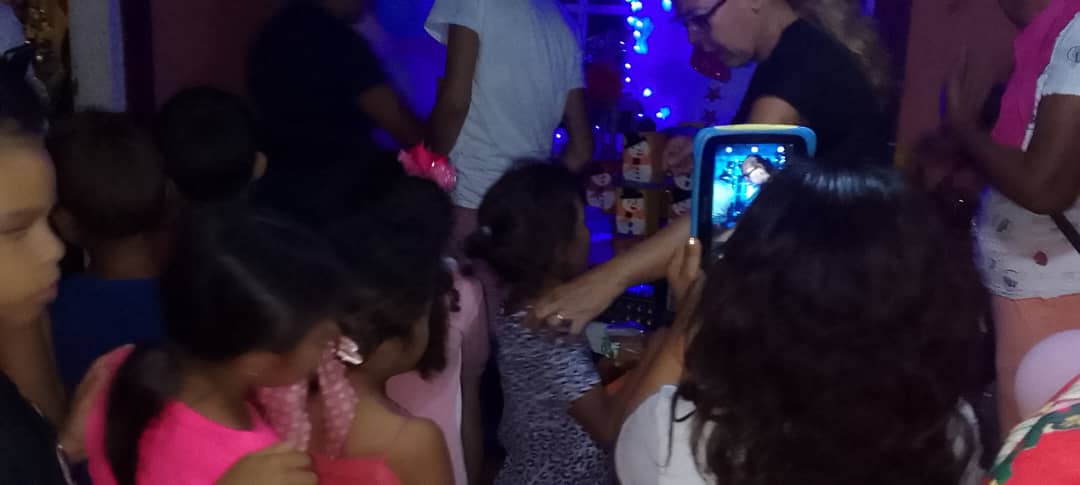 Niños de La Ceiba disfrutan de una Navidad inolvidable