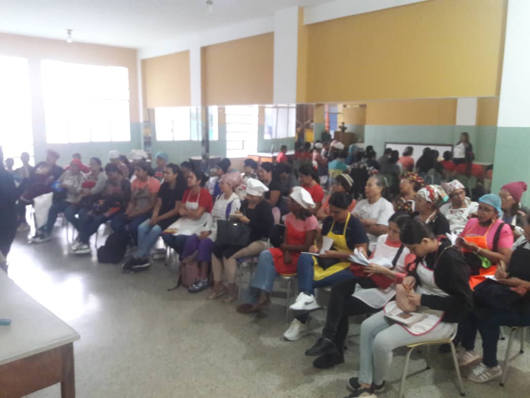 Aula Abierta: Una Experiencia de Buen Trato y Emprendimiento Familiar