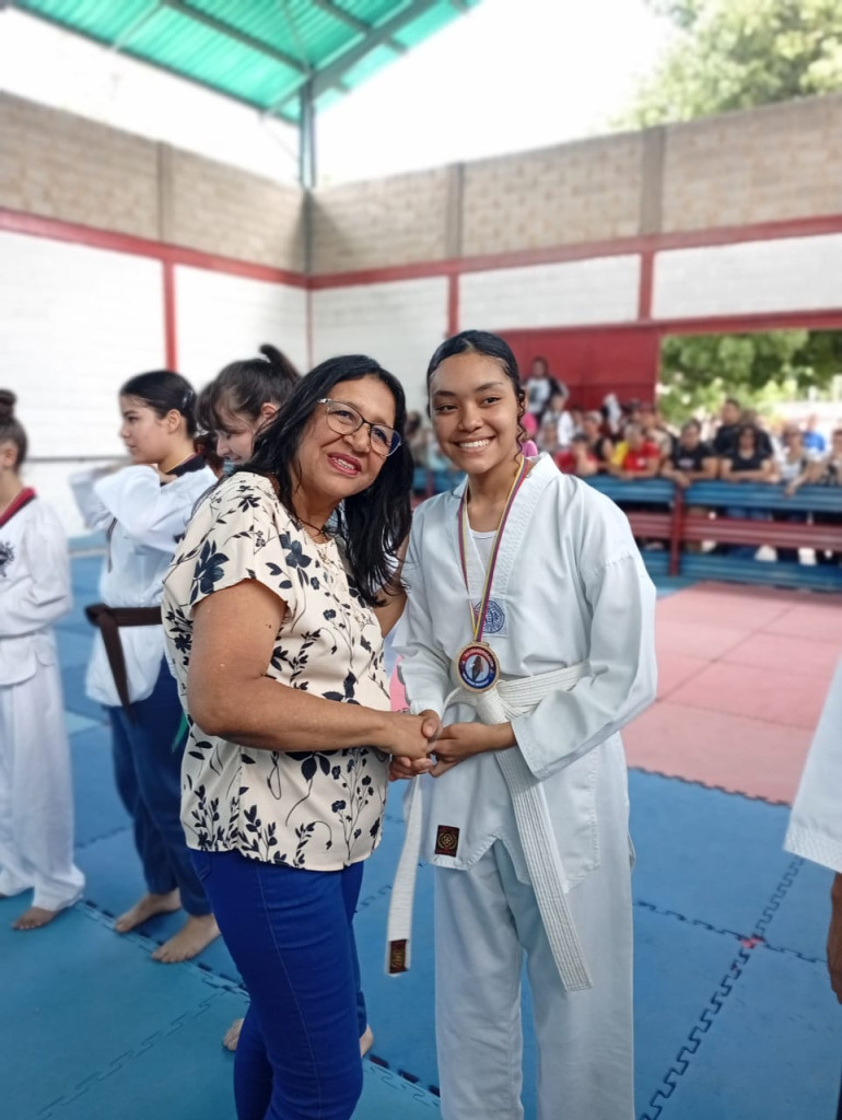 Taekwondo Los Aviadores brilló en la Copa Orlando Madera 2025
