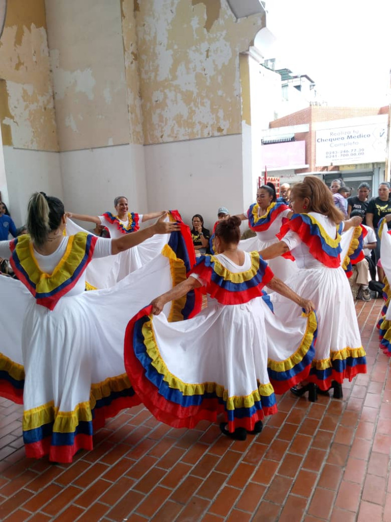  Asociación Civil Escuela de Danza Amanecer Criollo