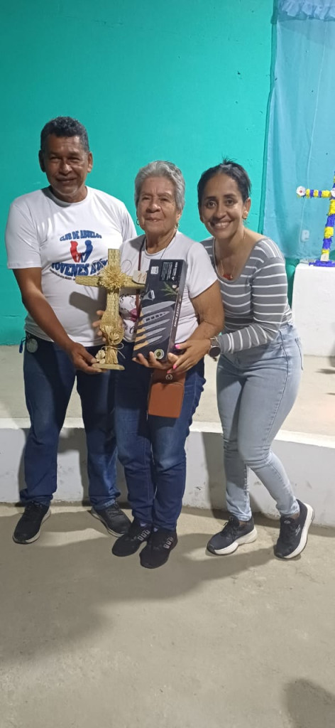 San Javier celebró la Cruz de Mayo con encuentro de fe, dulces y tradición familiar