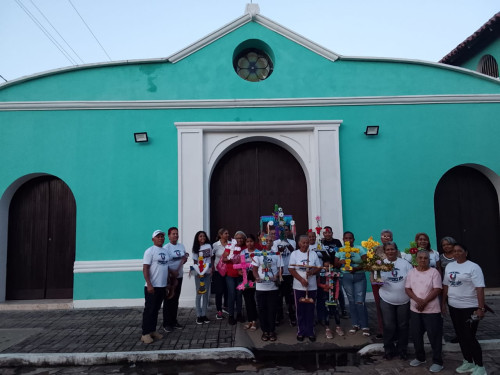 San Javier celebró la Cruz de Mayo con encuentro de fe, dulces y tradición familiar