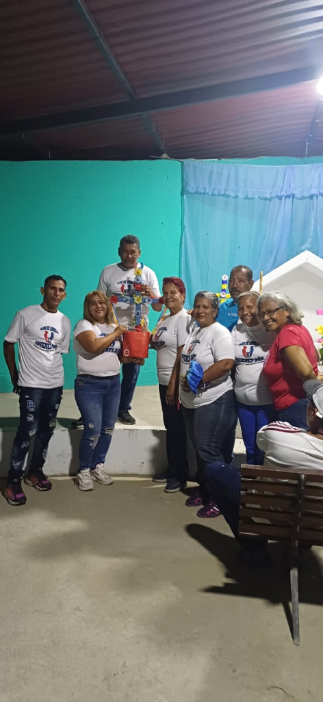San Javier celebró la Cruz de Mayo con encuentro de fe, dulces y tradición familiar