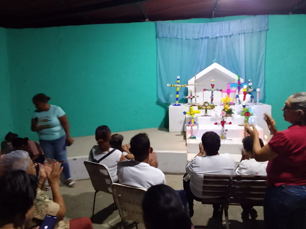 San Javier celebró la Cruz de Mayo con encuentro de fe, dulces y tradición familiar