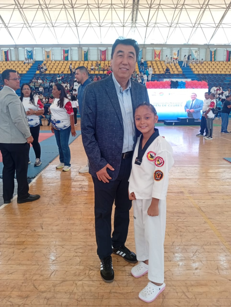 Presidente de la Federación de Taekwondo de Venezuela, Hum Ki Kim,