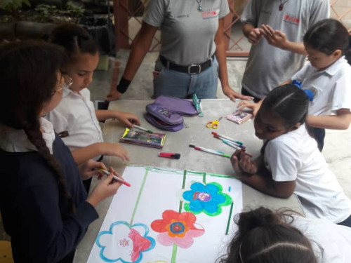 Aula abierta lleva arte y creatividad a estudiantes de Santa Rosalía junto al Museo de Bellas Artes
