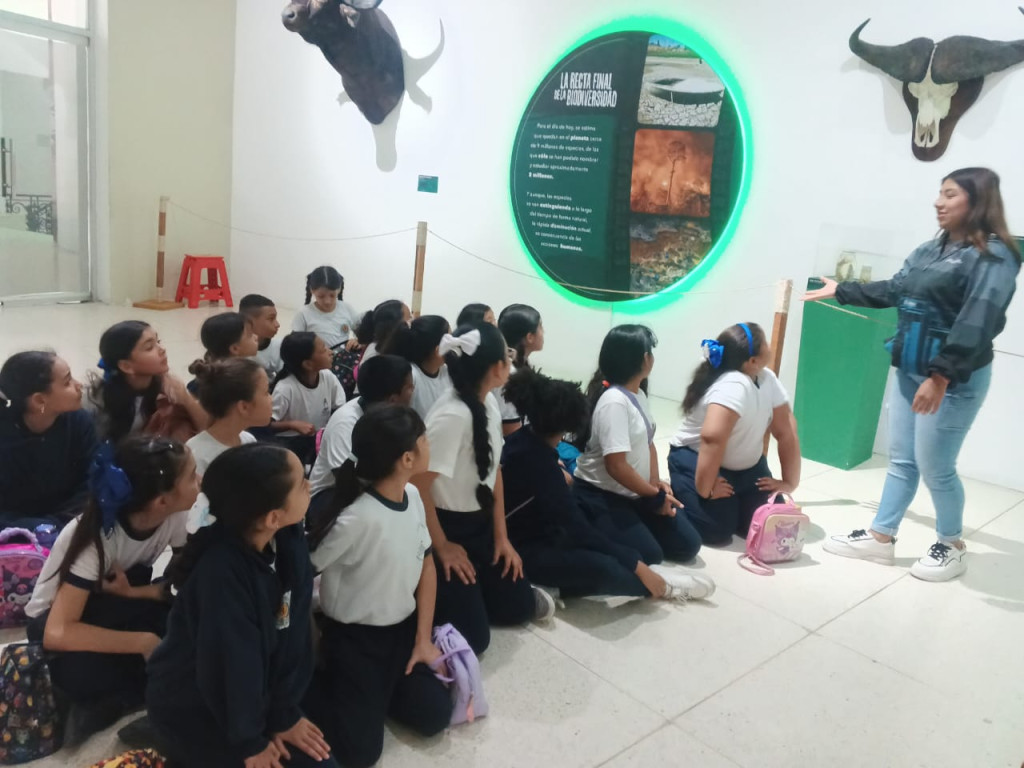 Niños de La Pastora recorrieron el Museo de Ciencias