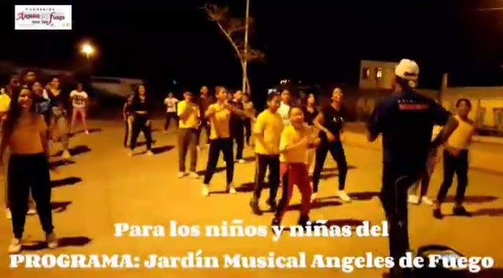 Bailoterapia con la Fundación Ángeles de Fuego Banda Show en Marigüitar