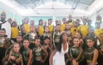 Banda Show Ángeles de Fuego Rinde Homenaje a la Cultura de Cumaná en Aniversario de Escuela Técnica