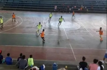 Encuentro de Fútbol Sala Fortalece el Talento de la Escuela Deportiva de la Fundación Ángeles de Fuego