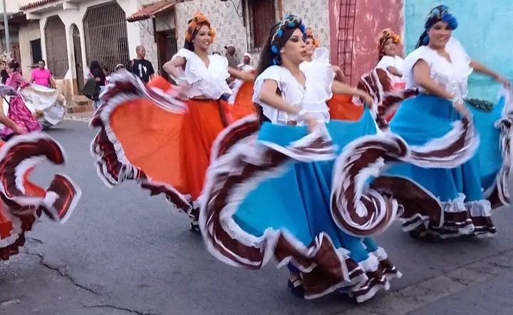 La Banda Show Ángeles de Fuego Encabeza el Festival Nacional de Danzas 'Orientalisimo'