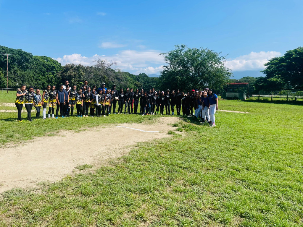 Torneo Amistoso: Valkyria's Club Fomenta el Kickingball