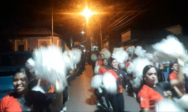 Ángeles de Fuego rinde tributo a la virgen del Rosario