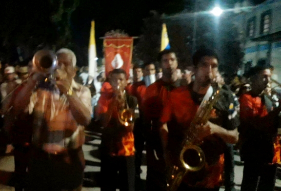 Ángeles de Fuego rinde tributo a la virgen del Rosario