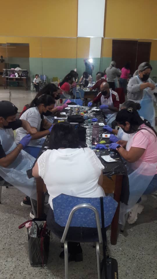 ¡Alianza Social! Empoderamiento Femenino con Resina Epoxi y Prevención de Violencia