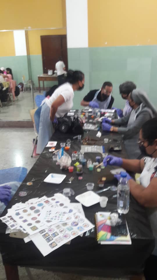 ¡Alianza Social! Empoderamiento Femenino con Resina Epoxi y Prevención de Violencia