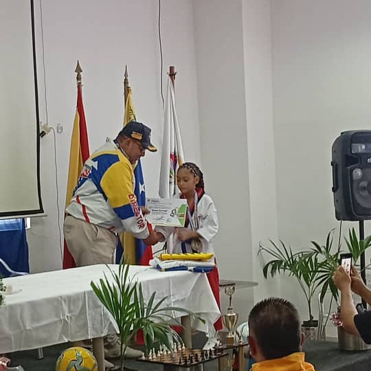 Municipio Libertador reconoce la excelencia deportiva de la Fundación Los Aviadores