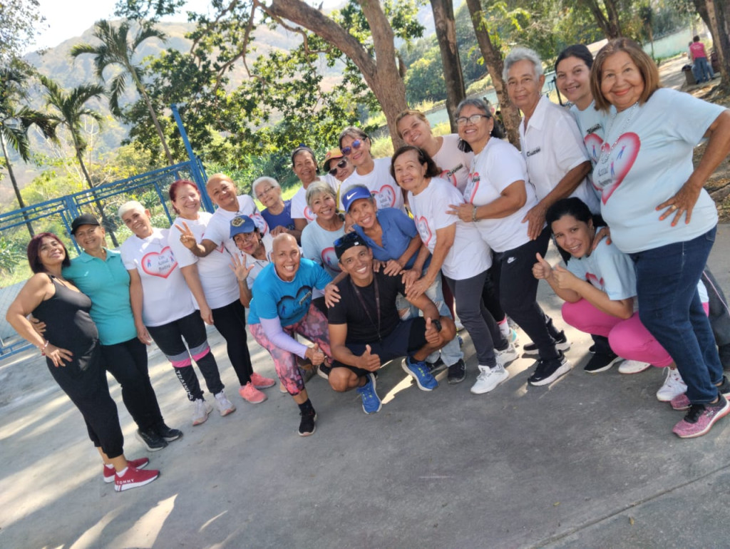 Bienestar en Movimiento: Fundación Los Aviadores promueve salud en adultos mayores de Valle Verde