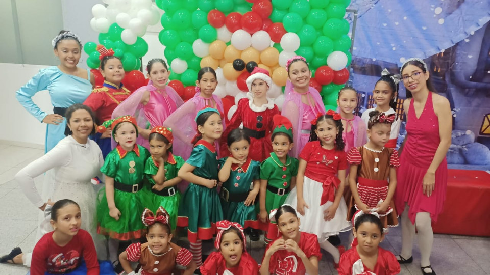 Magia y talento: Asocdanza deslumbra con la producción "El Mejor Regalo del Mundo"