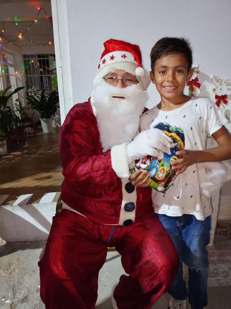 Consejo Comunal de La Isabelica celebra la Navidad con los niños del sector