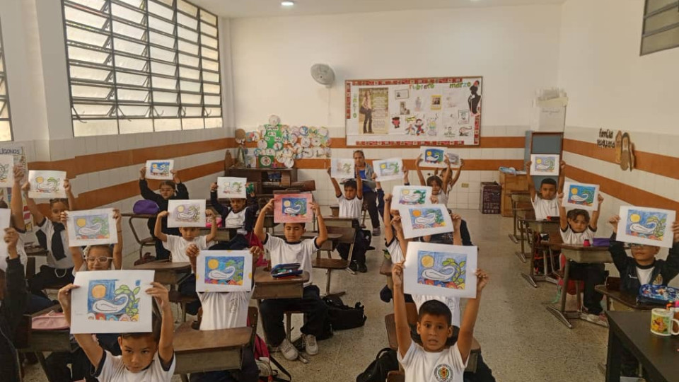 El arte llega al aula: La Escuela de Vecinos La Pastora impulsa el talento infantil en el Colegio Madre Rafols