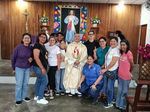 Fundación Sembrando Cultura por Venezuela recibe homenaje en Misa de Gallo