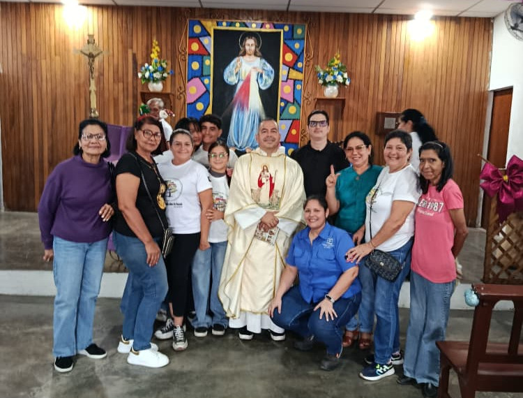 Fundación Sembrando Cultura por Venezuela recibe homenaje en Misa de Gallo