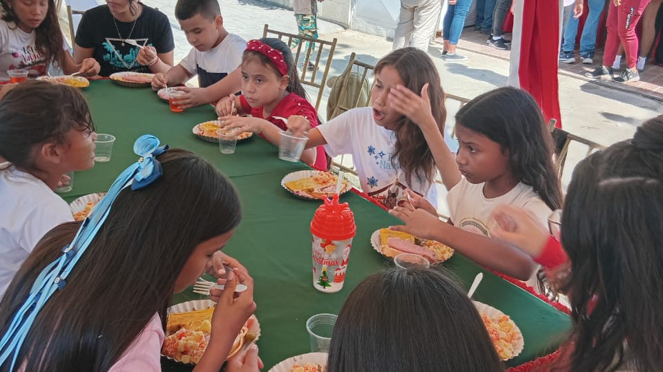 Consejo Comunal La Ceiba mantiene viva tradición navideña para los niños del sector