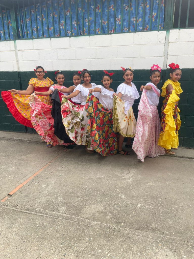 U.E.E. Profesor Francisco Tamayo fortalece la identidad nacional en la Semana Bolivariana