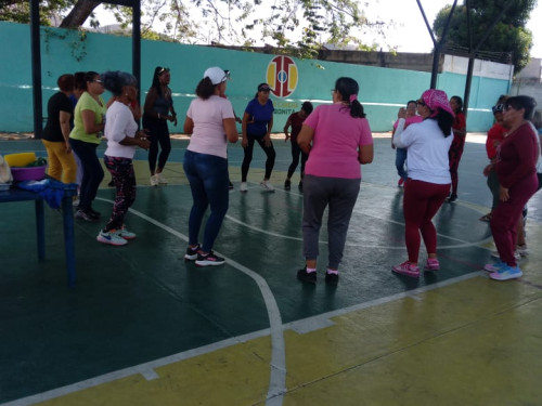 Sabores y memorias: Círculo de Abuelos "Eterna Juventud" celebra la amistad en San Joaquín