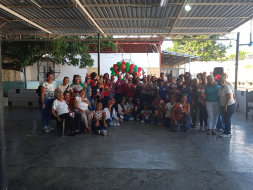 Círculo de Abuelos "Eterna Juventud" celebró su despedida de fin de año en San Joaquín