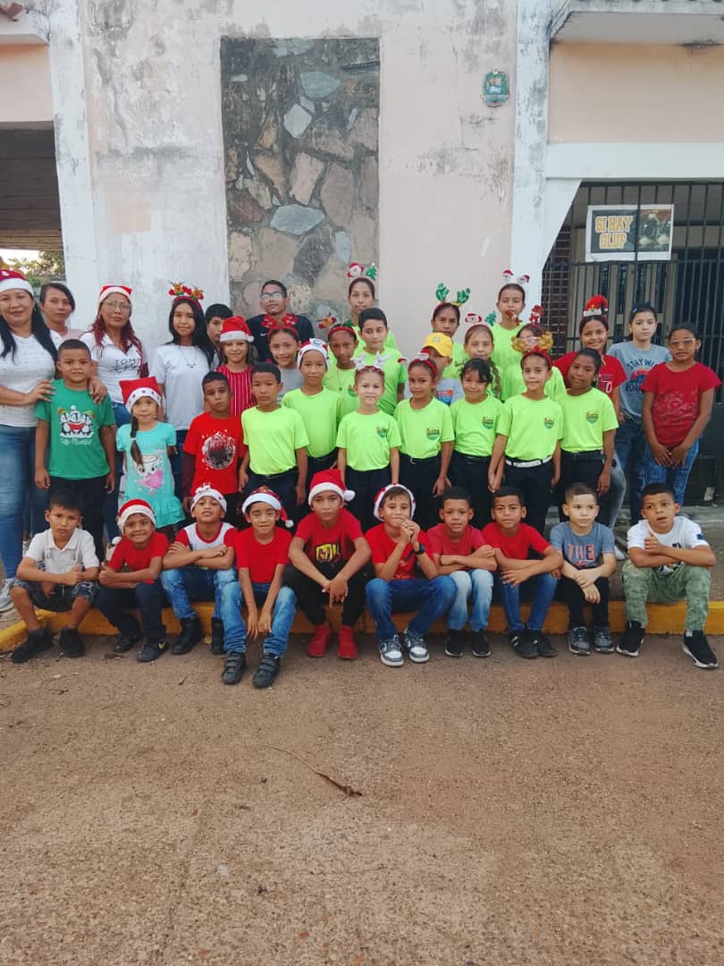 El Coro "Luceritos" consolida su impacto cultural con exitosa gira navideña en Calabozo