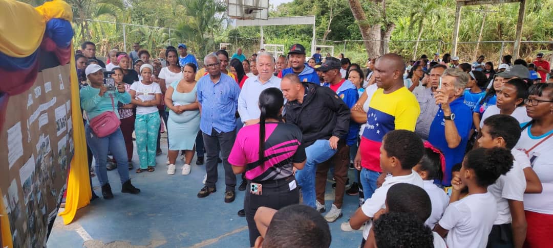 Alianza entre Juventud y Consejos Comunales impulsa proyectos sociales en Acevedo