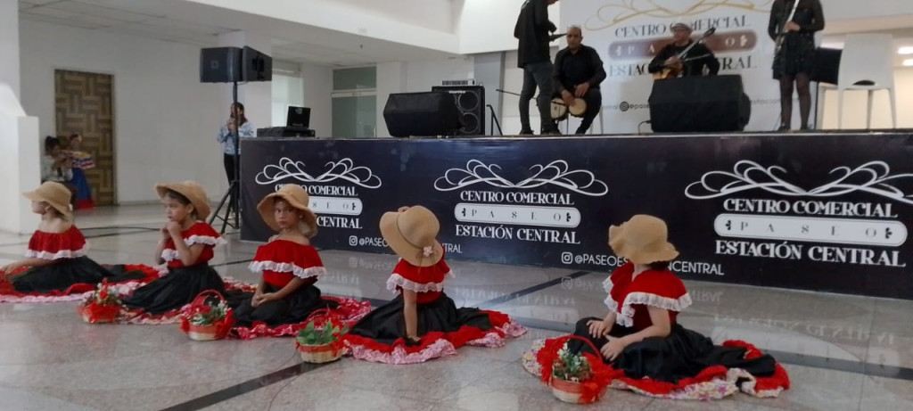 La Escuela de Danza Amanecer Criollo celebró el 325° aniversario de Maracay con una gala cultural