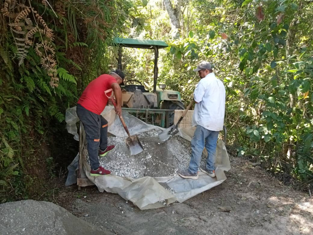 Comunidad de El Cumbito garantiza el agua mediante autogestión y trabajo de montaña