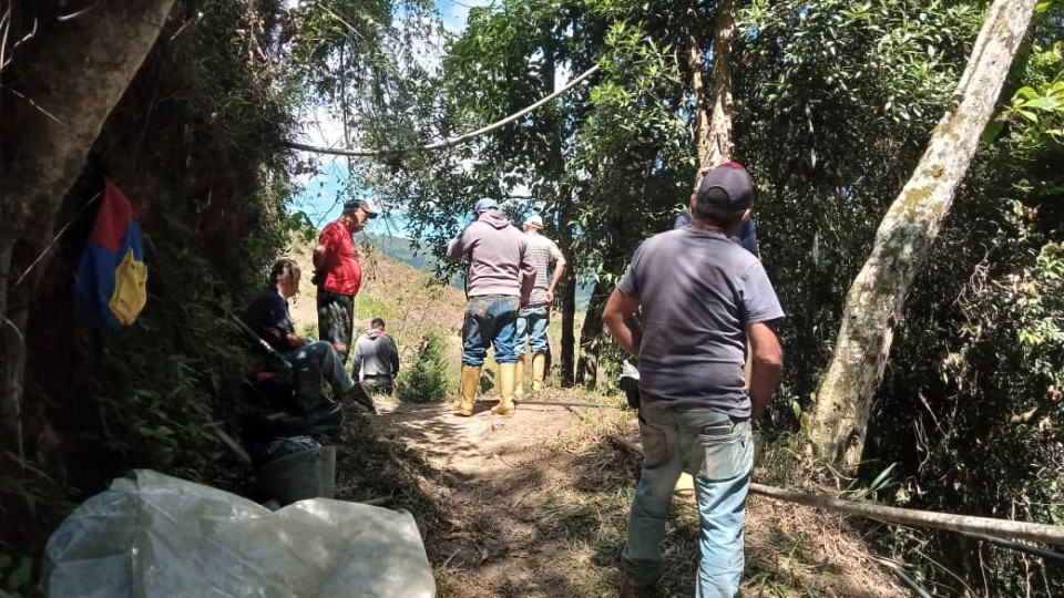 Comunidad de El Cumbito garantiza el agua mediante autogestión y trabajo de montaña