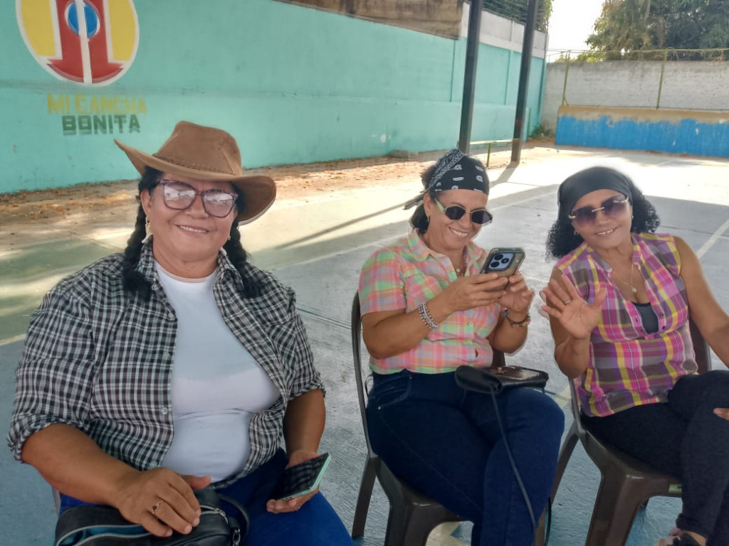 Estudiantes de la E.T.R. Alfredo Pietri protagonizan encuentro generacional en la comunidad El Remate