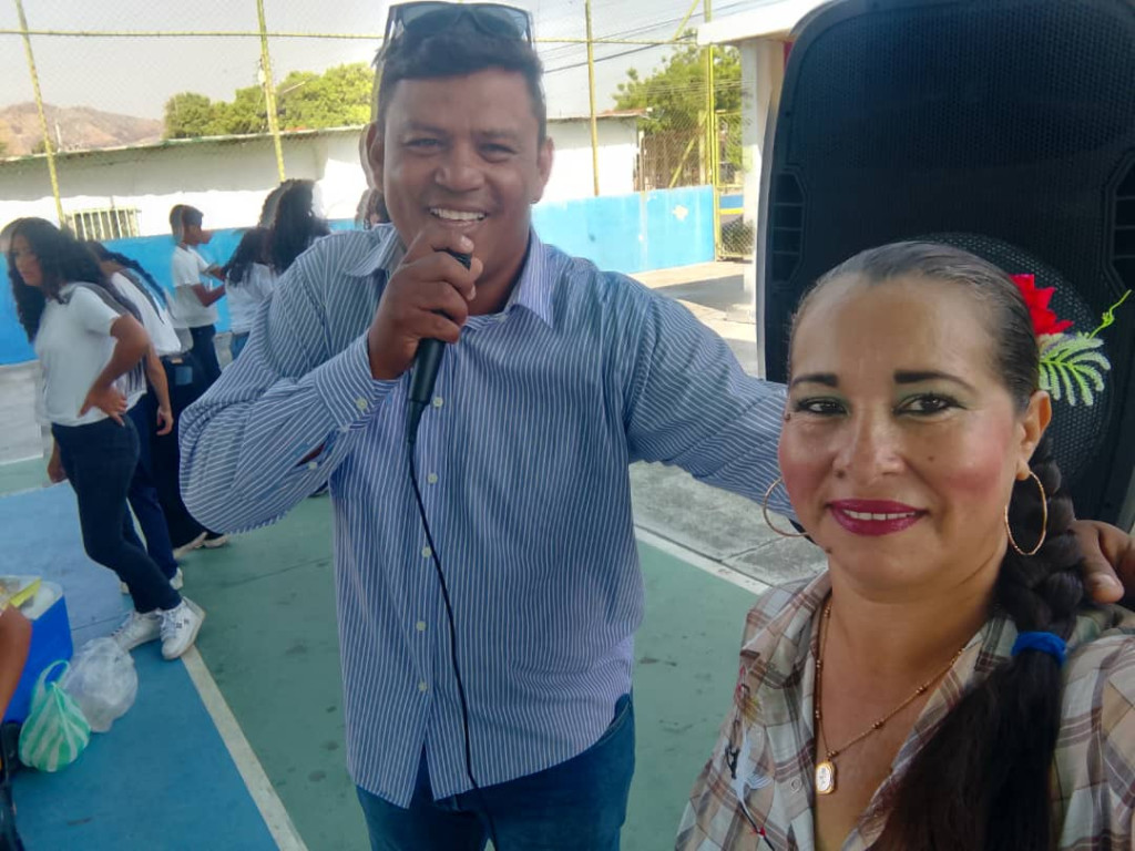 Estudiantes de la E.T.R. Alfredo Pietri protagonizan encuentro generacional en la comunidad El Remate