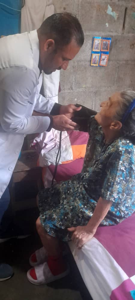 Asociación Civil Amigos de Santos Luzardo impulsa atención médica domiciliaria en su comunidad
