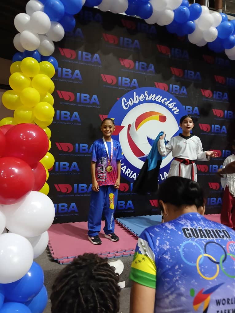 Taekwondo Los Aviadores destaca en la "Copa Juventudes" con la brillante actuación de Emma Carvajal