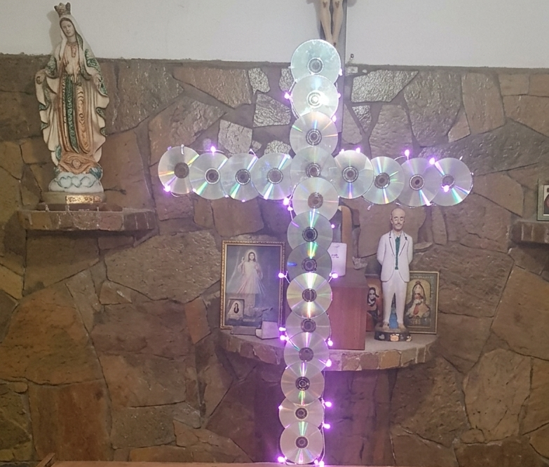 Identidad y Tradición: El Consejo Comunal Cumbito celebra la Cruz de Mayo con conciencia ecológica