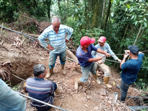 Comunidad del Cumbito fortalece la infraestructura de su acueducto rural